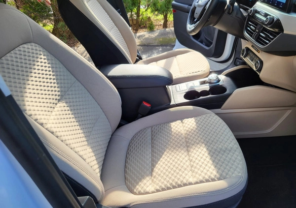 Ford Escape cena 107900 przebieg: 6000, rok produkcji 2021 z Piaseczno małe 172